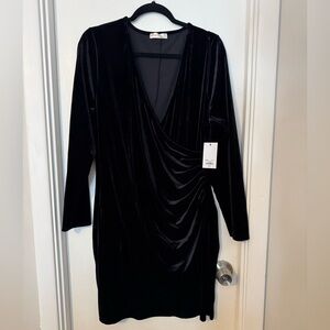 NWT Intempo black velvet dress size XXL